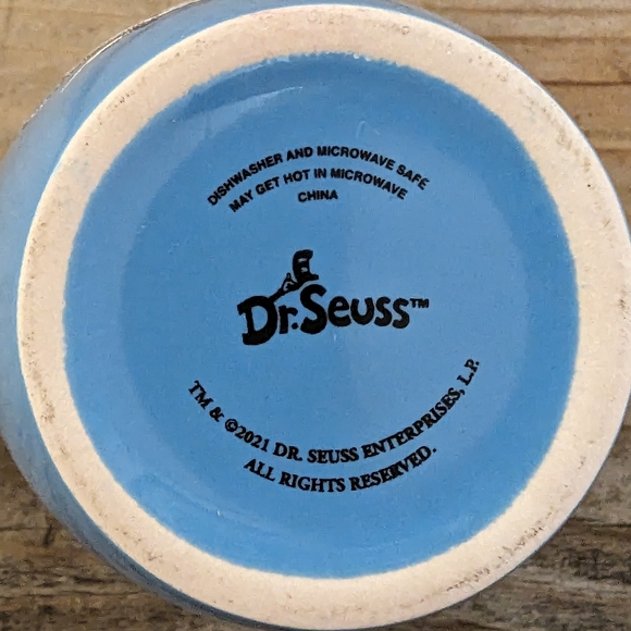 The Cat In The Hat , Dr Suess Blue Mug - Picture 4 of 4